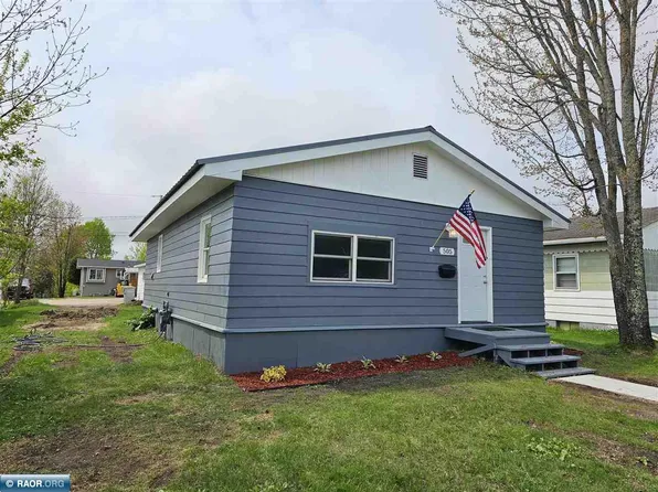 505 3rd St NE, Chisholm, MN 55719