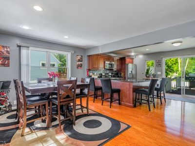 37 Independence Dr, Roselle, NJ, 07203