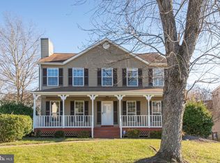 5879 Pontiac Dr, Woodbridge, VA 22193