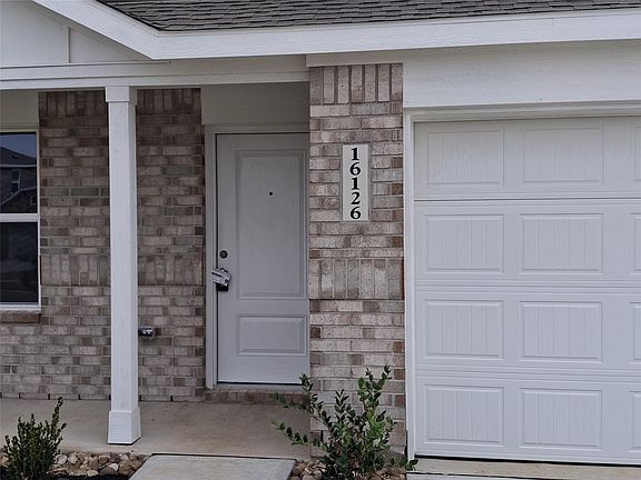 3rd image of 16126 Rustic Prairie Dr