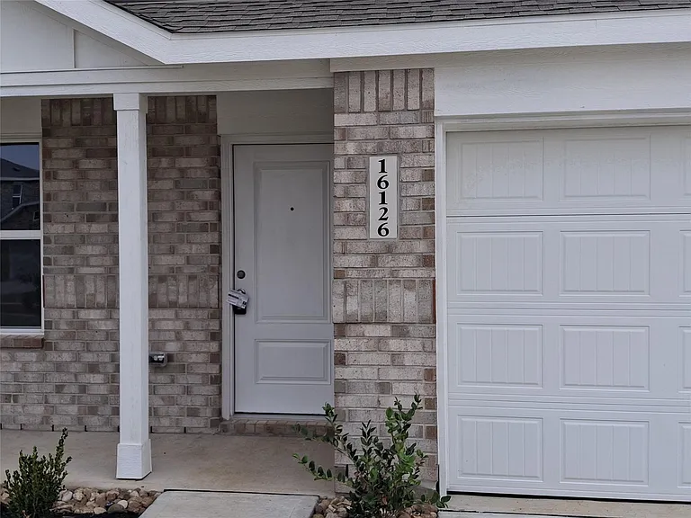 16126 Rustic Prairie Dr — Photo 3