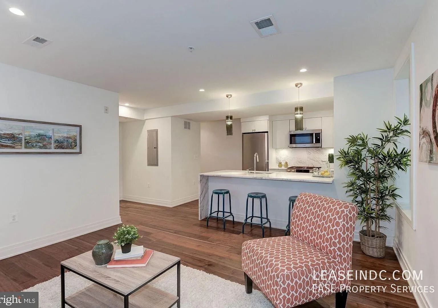 1 bed, 550 sqft, $2,400 — Photo 4