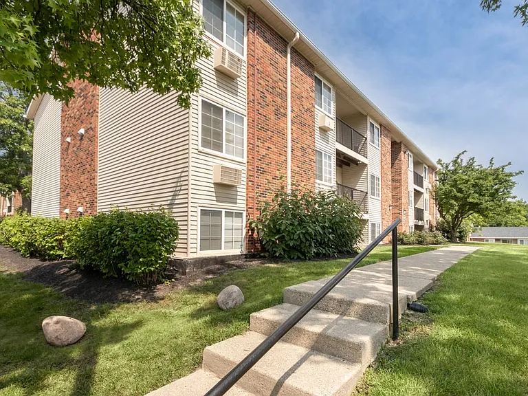 Fairfield Pointe — Photo 81