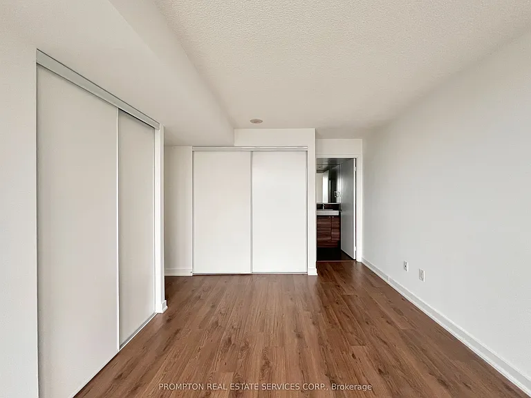 121 McMahon Dr #608 — Photo 9