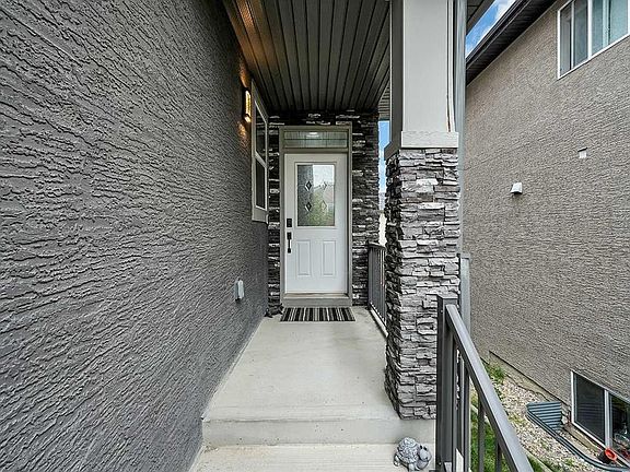 3rd image of 6 NW Aspen Stone Mews SW