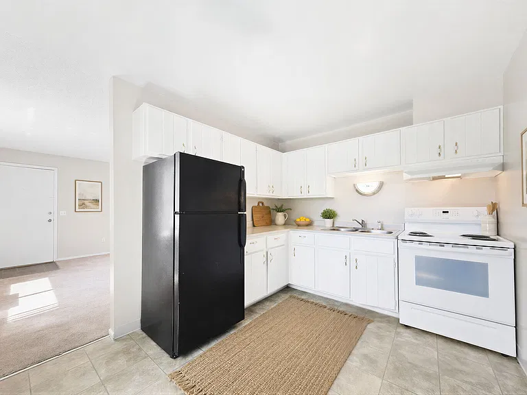 PowderHorn Apartments — Photo 24
