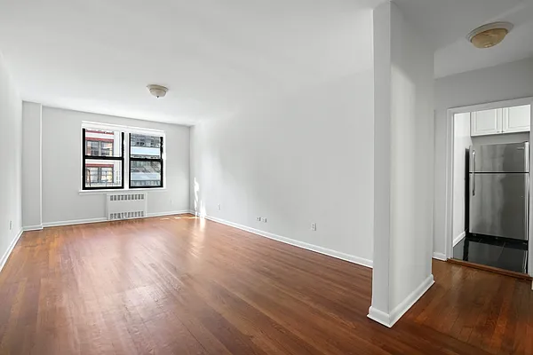 Rented by Stonehenge NYC LLC | media 2