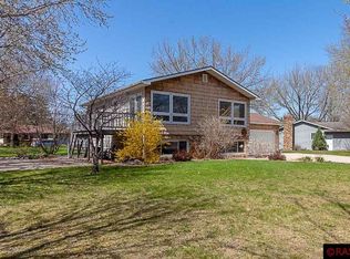 1584 Commerce Dr, North Mankato, MN 56003