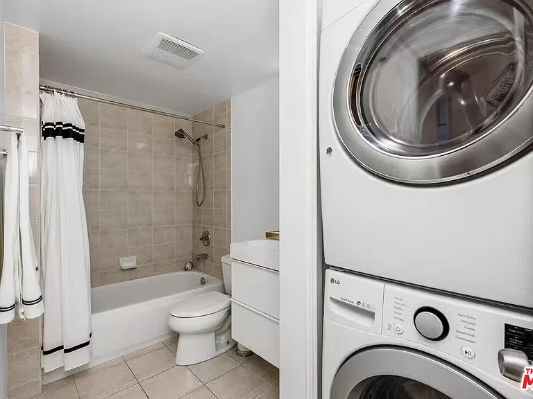 2960 Neilson Way #203 — Photo 19