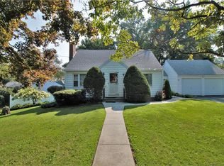 24 Chatham Dr, Norwalk, CT 06854