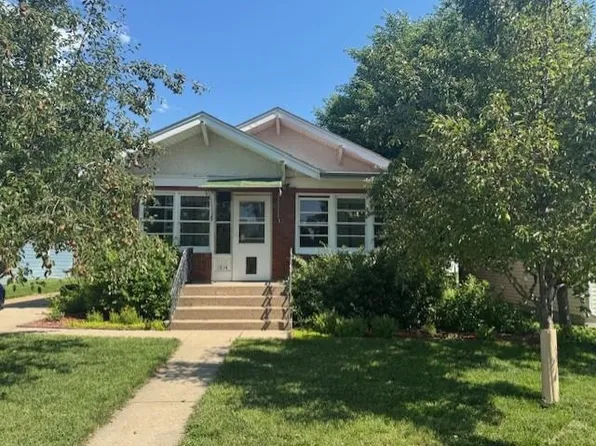1814 Boyce St, Hastings, NE 68901