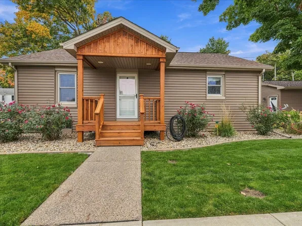 209 N Sherman St, Danvers, IL 61732