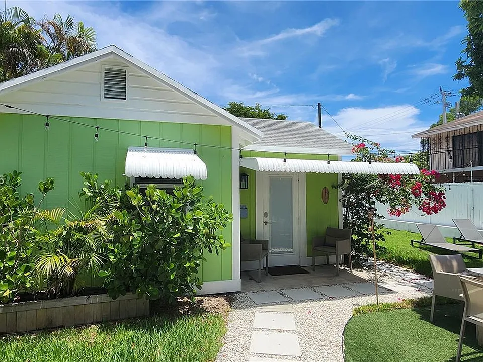 2883 SW 32nd Ct #-