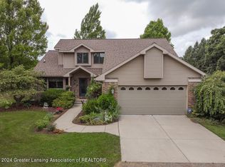 5275 Barton Rd, Williamston, MI 48895