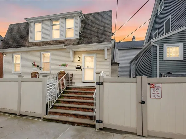 9211 Holland Ave, Far Rockaway, NY 11693