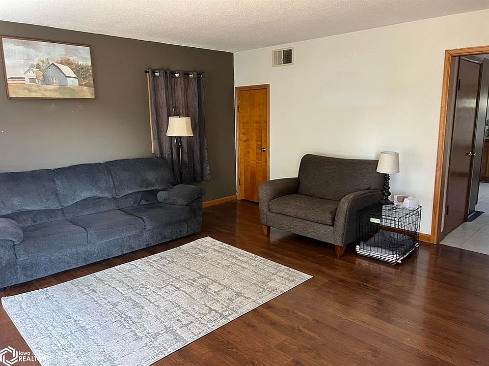 302 N ster St, Le Grand, IA 50142 Zillow