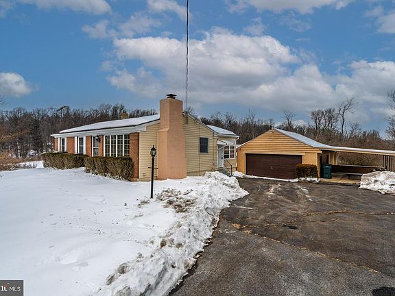 2nd image of 203 Alleghenyville Rd