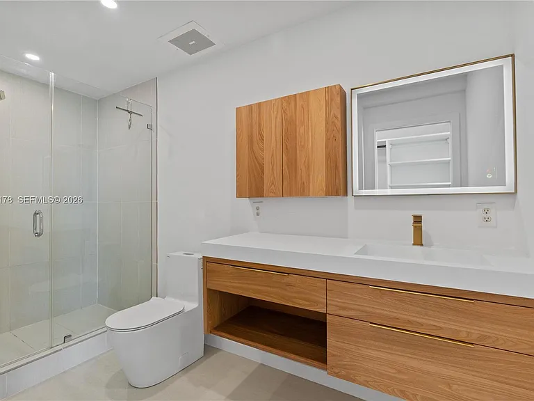 3250 NE 1st Ave #545 — Photo 26