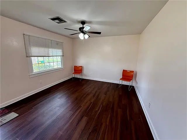 809 Mallard St — Photo 3
