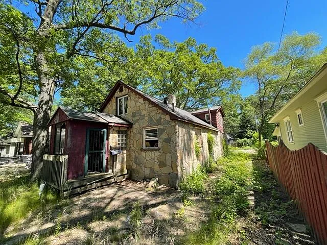 2924 Mason Blvd photo 1