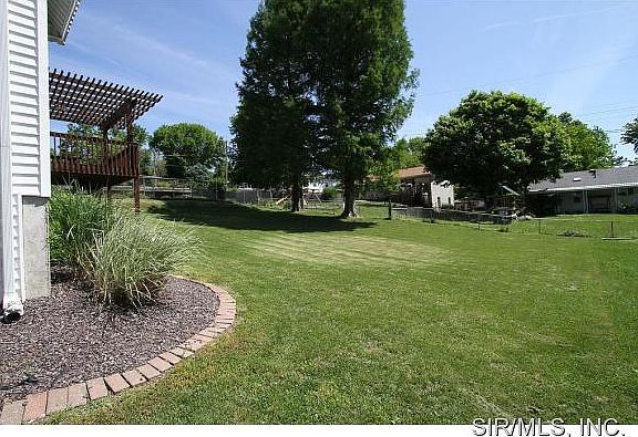 4th image of 4905 W Hill Dr