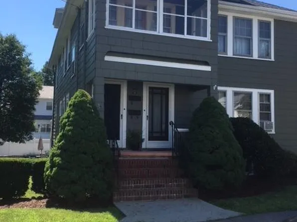 30-32 Wolfe St, West Roxbury, MA 02132