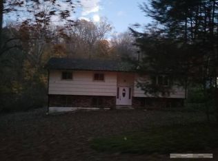 47 Forest Ln, Crompond, NY 10517