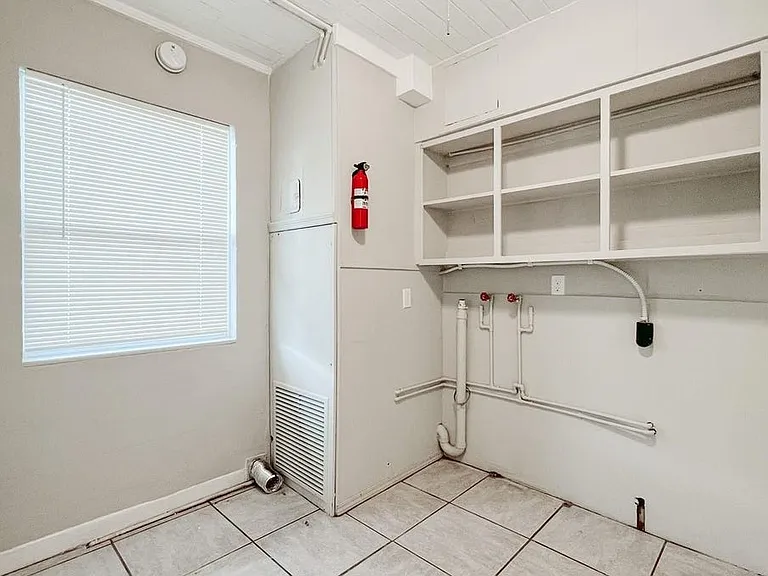 319 NW 16th Ave — Photo 117