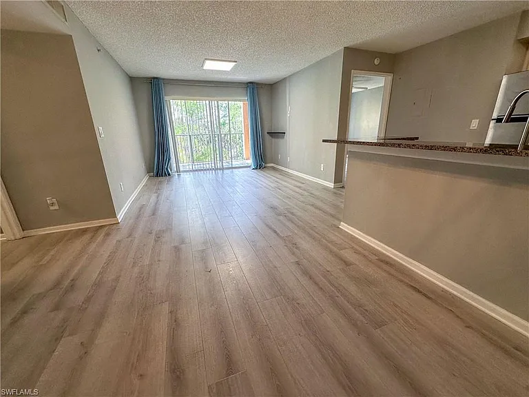 1250 Wildwood Lakes Blvd #206 — Photo 5