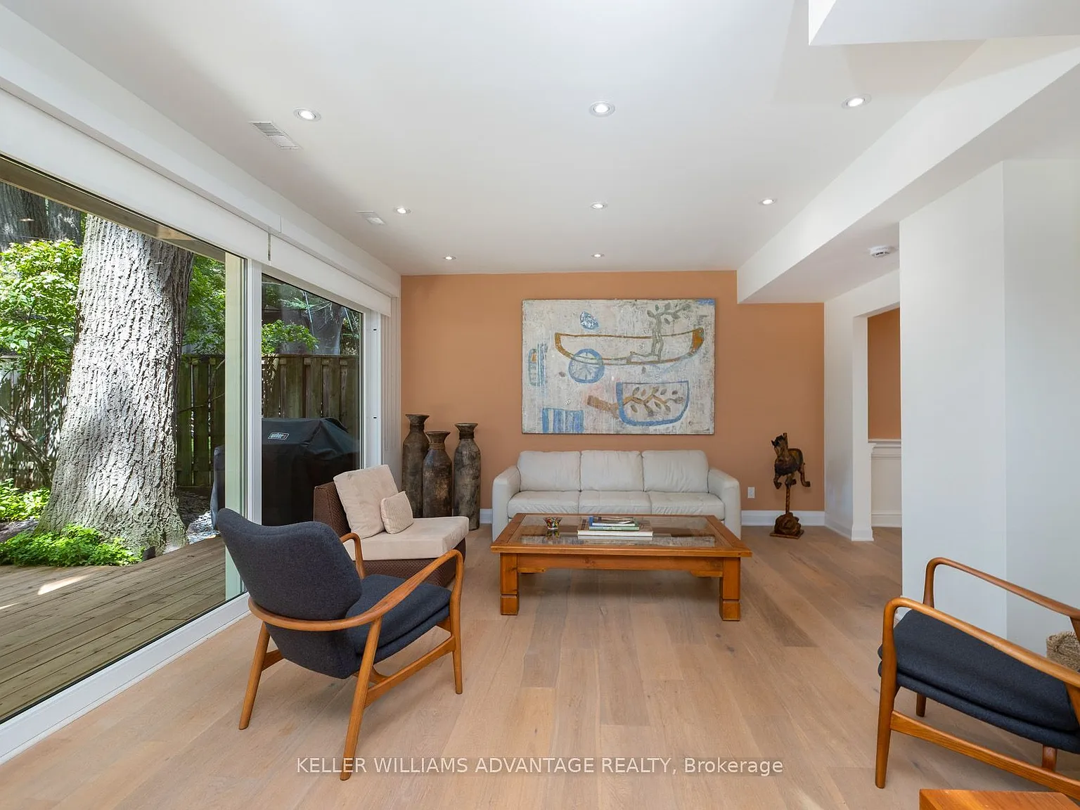 4 bed, $6,500 — Photo 4