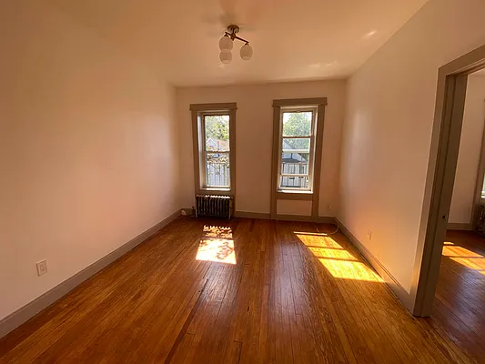 Rented by Premier Metro Realty Corp | media 13