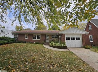 1320 N Adams St, Carroll, IA 51401