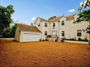 85 Locust Rd, Winnetka, IL 60093