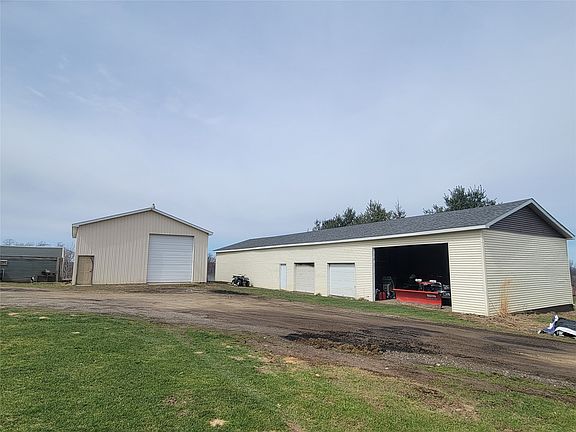 4th image of 15120 Holmes Rd