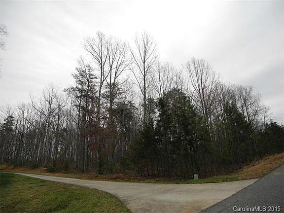 4th image of 3537 Divot Dr