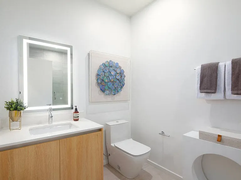 200 West Ocean Restroom