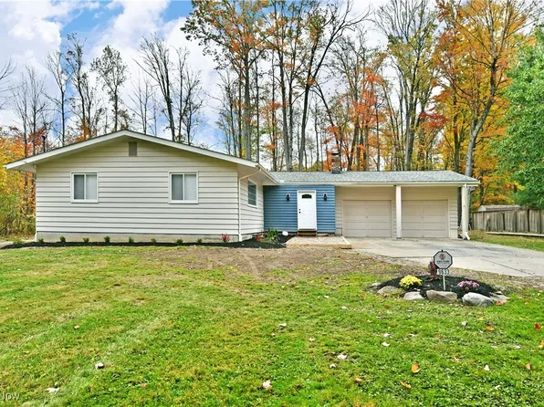 9633 Howland Springs Rd SE, Warren, OH 44484