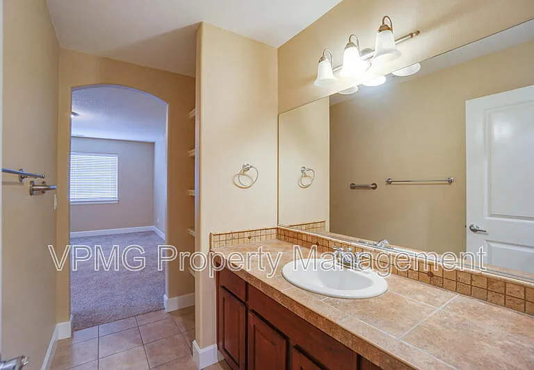 1403 SE 194th Pl — Photo 39