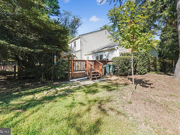 5th image of 12119 Greenleaf Ave
