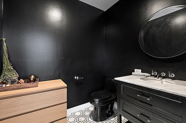 Rented by SERHANT. | media 10