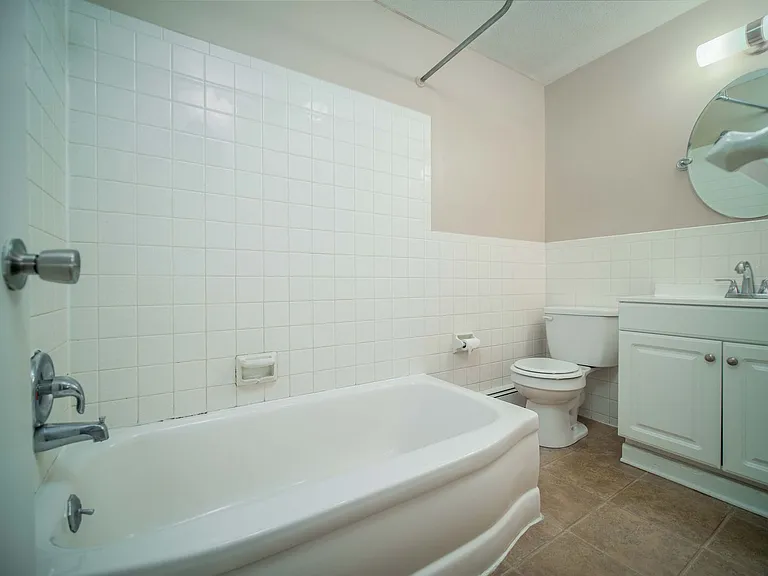 Holiday Meadows Apartments — Photo 20
