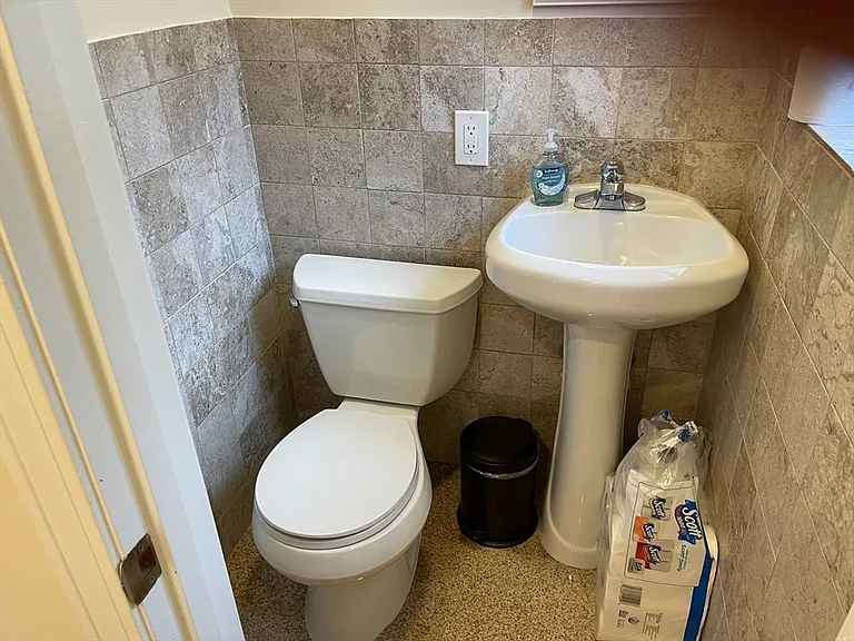 50 Gilbert St #50 — Photo 7