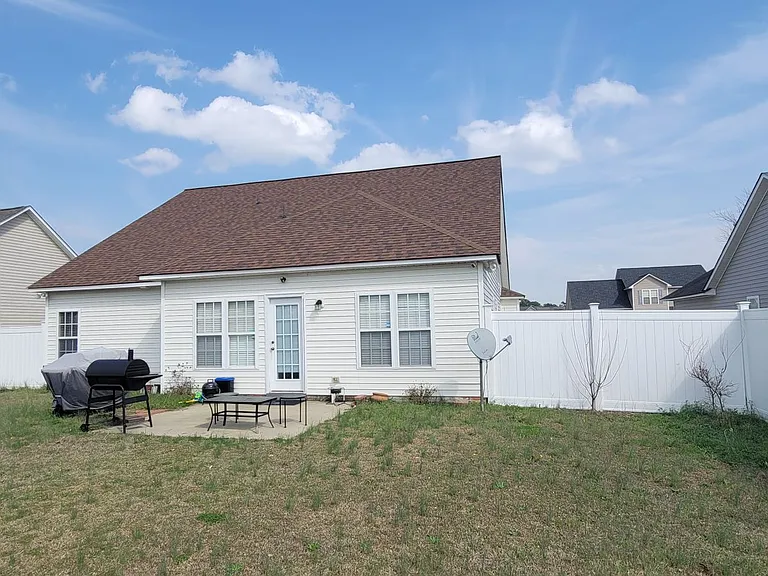 1928 Lioncoward Dr — Photo 15