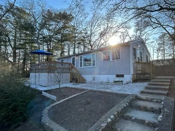 50 Lake Ave, Wareham, MA 02571