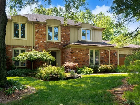 31234 Verona St, Farmington Hills, MI 48331