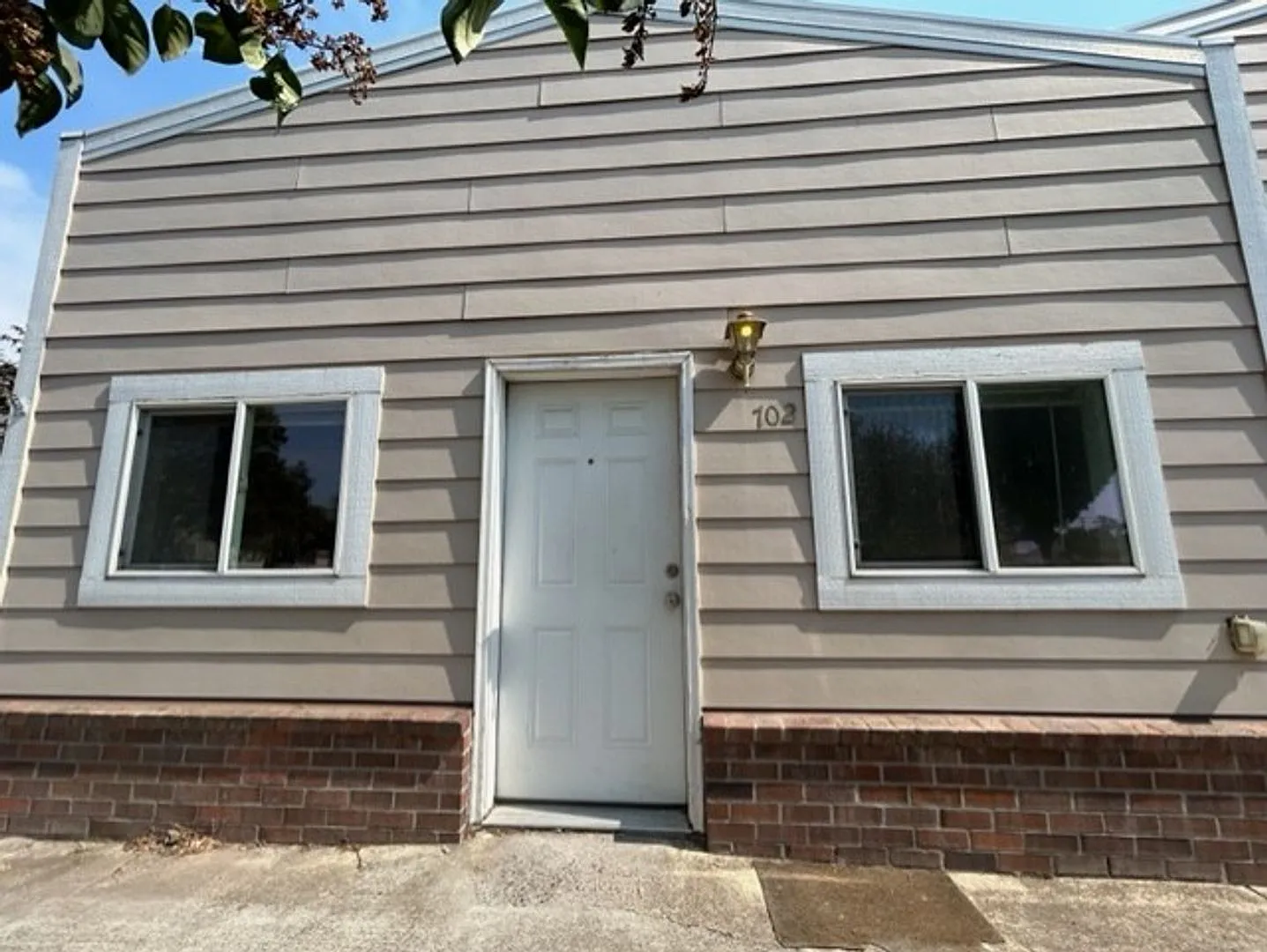 700-704 S Columbus Ave #702 photo 1