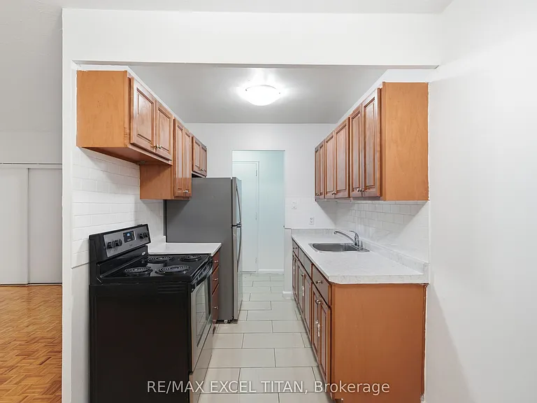 2895 Bathurst St #107 — Photo 16