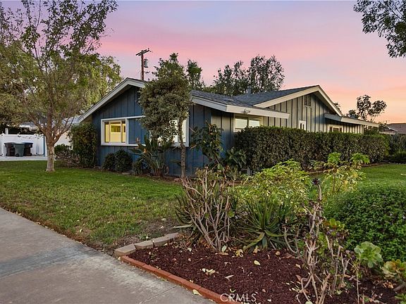 3rd image of 4834 Cliffside Dr