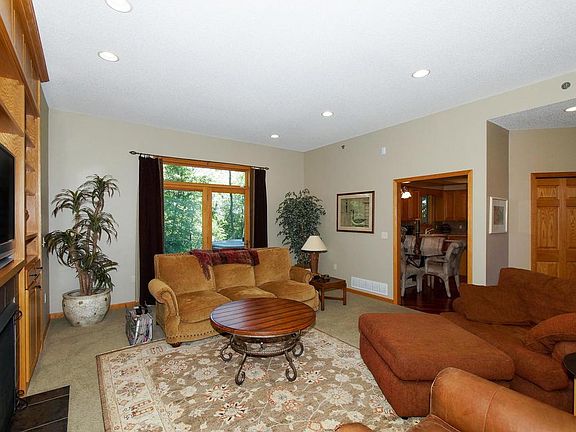 4th image of 621 Cascade Dr