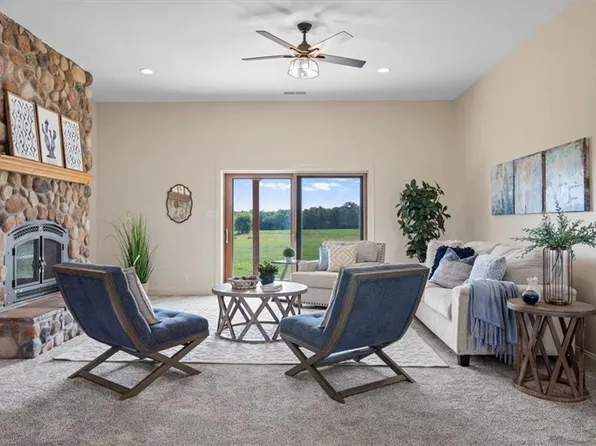 3187 Tennessee Rd, Ottawa, KS 66067